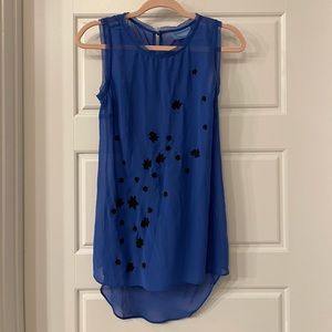 Simply Vera Wang tank top blue with detail size small